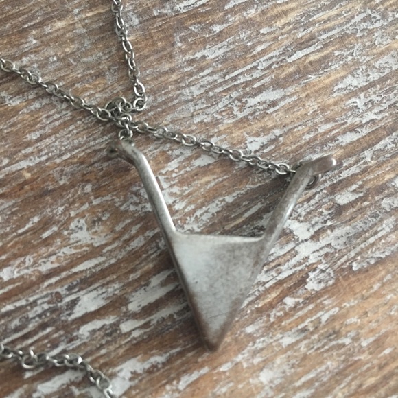 SLATE
Teagan Pendant in Silver and Blue Lace Agate - Picture 4 of 5